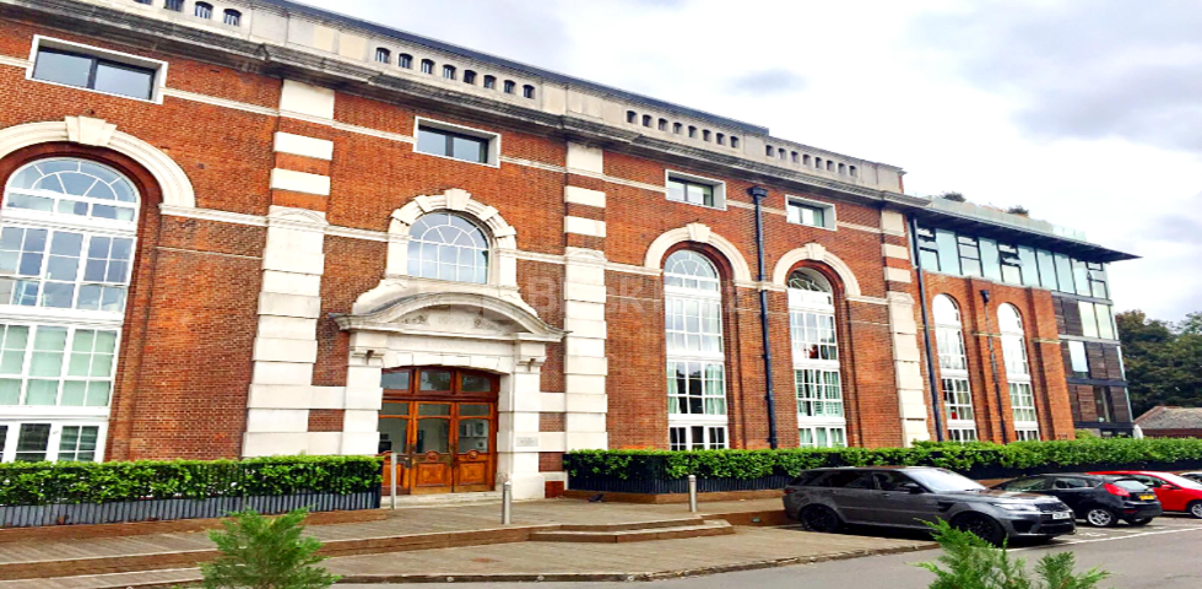 			NEW INSTRUCTION, 2 Bedroom, 1 bath, 1 reception Apartment			 Great West Road, HAMMERSMITH W6